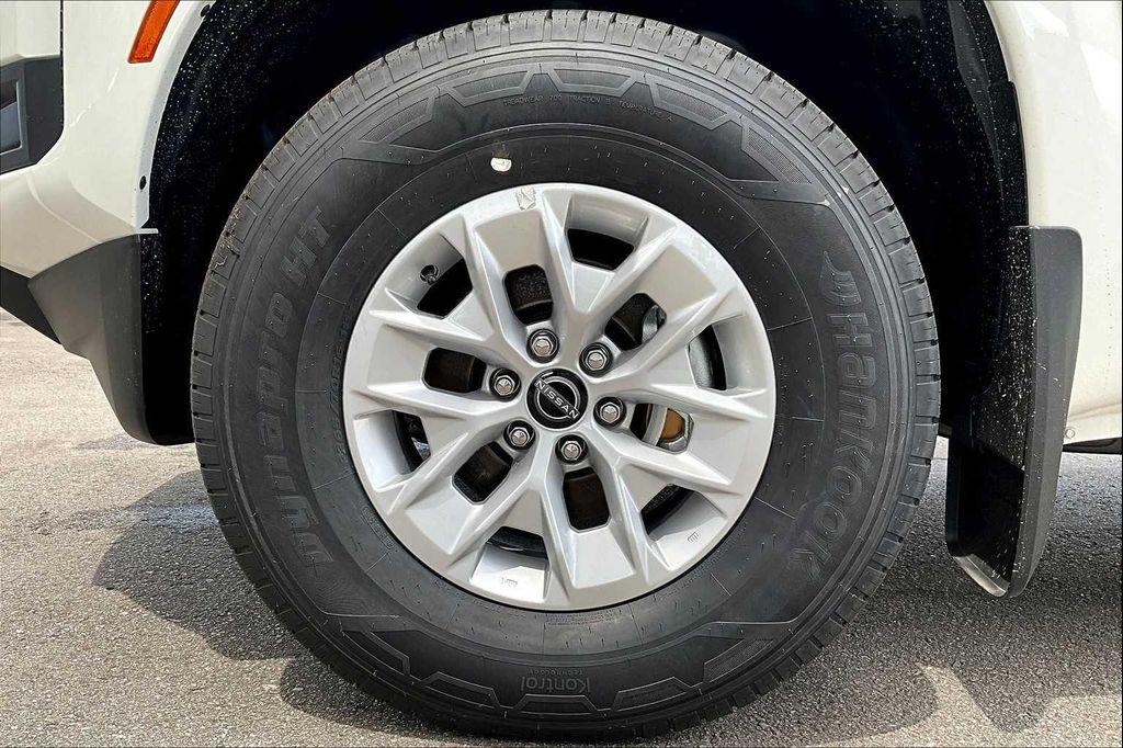 new 2025 Nissan Frontier car, priced at $35,420