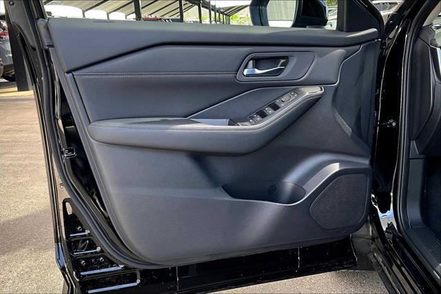 new 2025 Nissan Rogue car, priced at $33,350