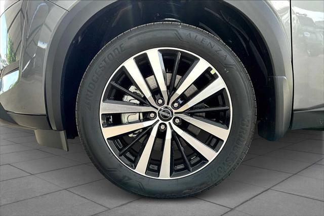 new 2025 Nissan Pathfinder car, priced at $50,424