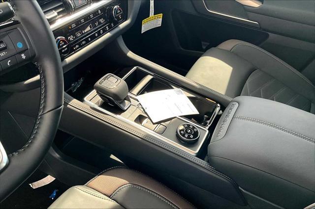 new 2025 Nissan Pathfinder car, priced at $50,424
