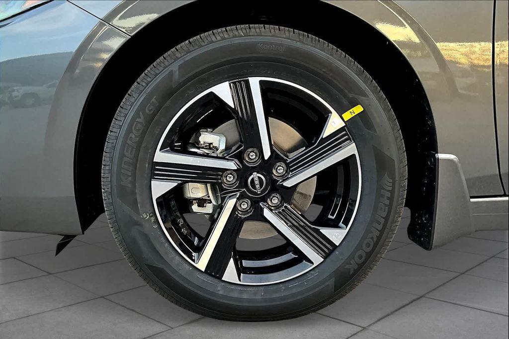 new 2025 Nissan Sentra car, priced at $23,516