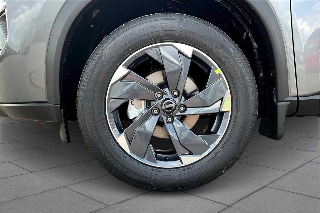 new 2025 Nissan Rogue car, priced at $32,090