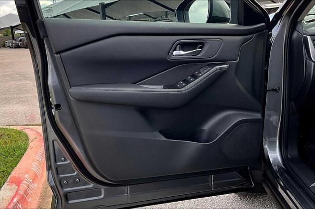 new 2025 Nissan Rogue car, priced at $32,090