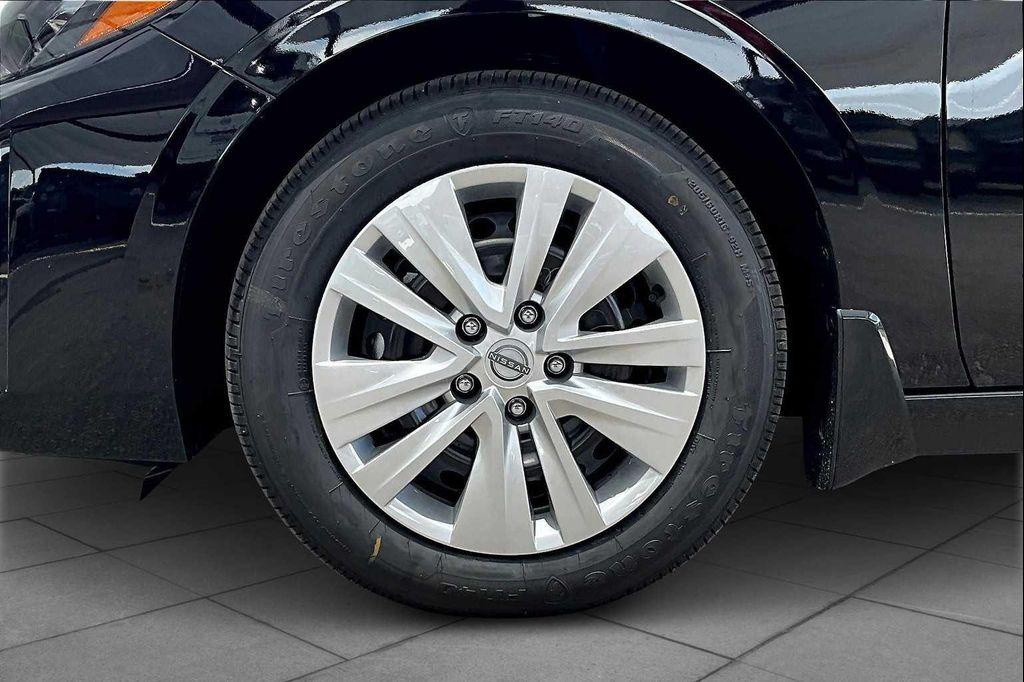 new 2025 Nissan Sentra car, priced at $22,272