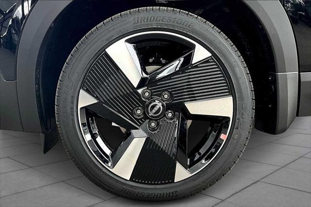 new 2025 Nissan Kicks car, priced at $30,270