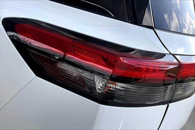 new 2025 Nissan Pathfinder car, priced at $43,438