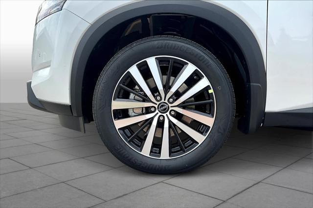 new 2025 Nissan Pathfinder car, priced at $54,565