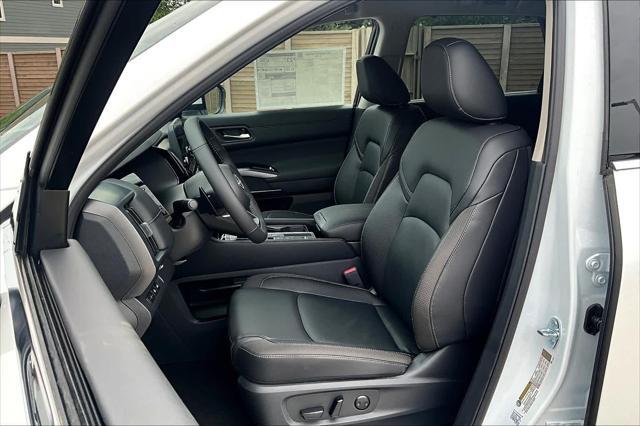 new 2025 Nissan Pathfinder car, priced at $46,160
