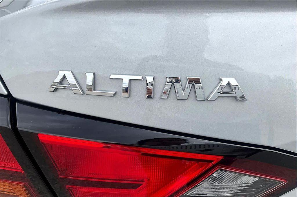 used 2022 Nissan Altima car, priced at $19,998