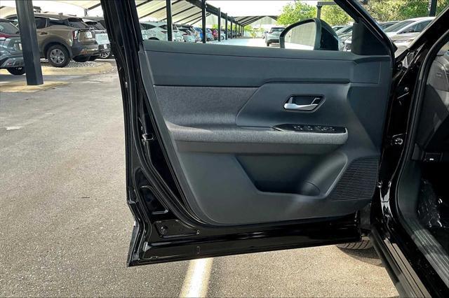 new 2025 Nissan Kicks car, priced at $25,595