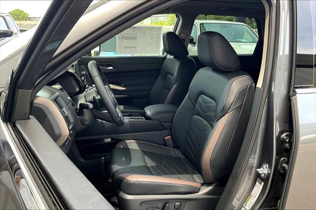 new 2025 Nissan Pathfinder car, priced at $47,998