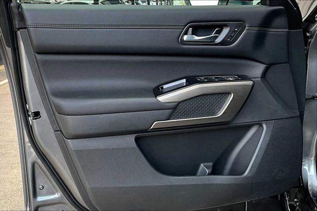 new 2025 Nissan Pathfinder car, priced at $47,998