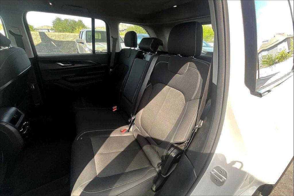 used 2023 Jeep Grand Cherokee car, priced at $24,967