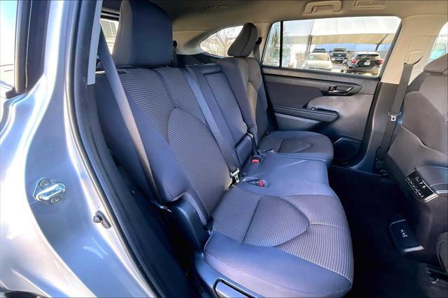 used 2023 Toyota Highlander car, priced at $33,514