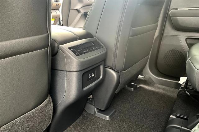 new 2025 Nissan Pathfinder car, priced at $48,565