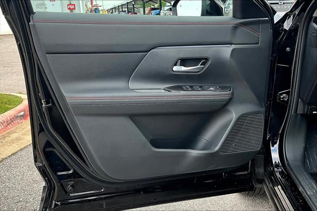 new 2025 Nissan Kicks car, priced at $28,095