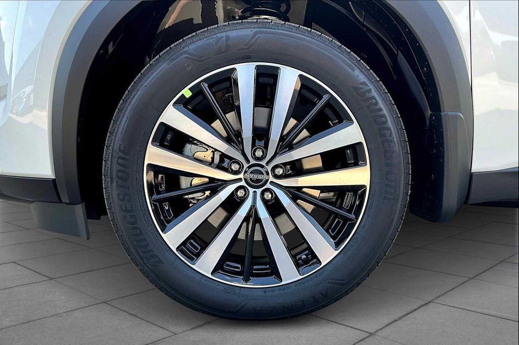 new 2025 Nissan Pathfinder car, priced at $53,035