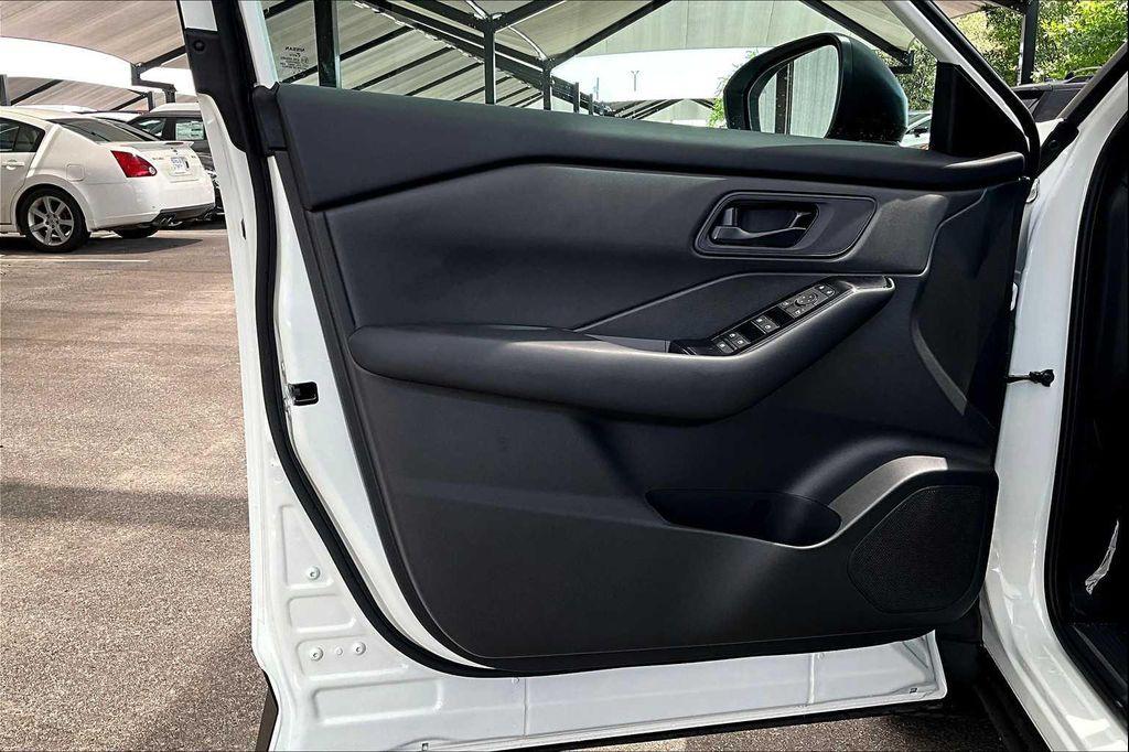new 2025 Nissan Rogue car, priced at $30,800