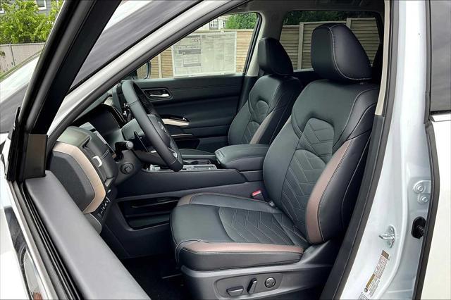 new 2025 Nissan Pathfinder car, priced at $49,296