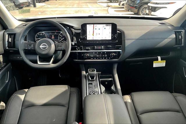new 2025 Nissan Pathfinder car, priced at $45,284