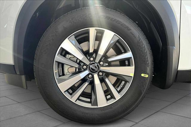new 2025 Nissan Pathfinder car, priced at $45,284