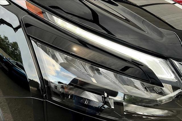 new 2025 Nissan Pathfinder car, priced at $42,613