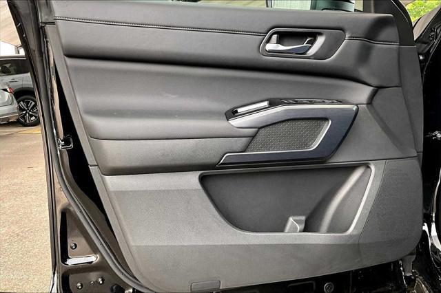 new 2025 Nissan Pathfinder car, priced at $42,613