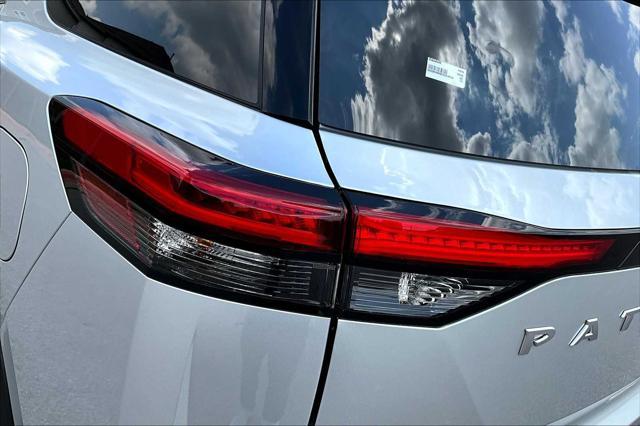 new 2025 Nissan Pathfinder car, priced at $35,807