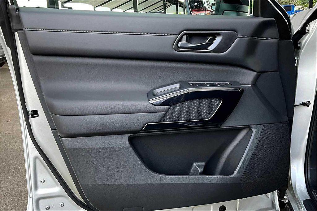 new 2025 Nissan Pathfinder car, priced at $35,807