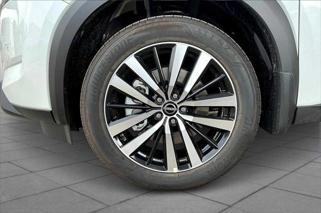 new 2025 Nissan Pathfinder car, priced at $53,205