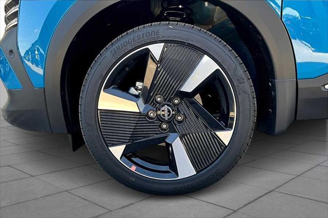 new 2025 Nissan Kicks car, priced at $30,872