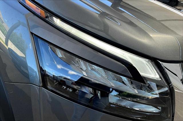 new 2025 Nissan Pathfinder car, priced at $35,807