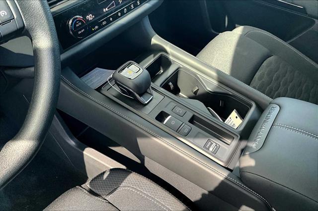 new 2025 Nissan Pathfinder car, priced at $35,807