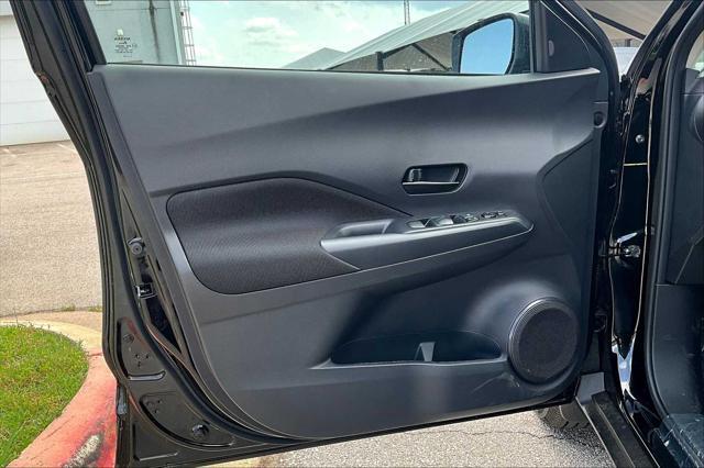 new 2025 Nissan Kicks car, priced at $22,857