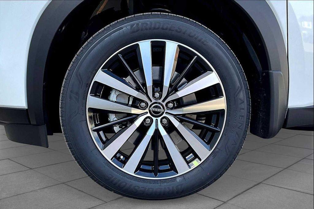 new 2025 Nissan Pathfinder car, priced at $49,740