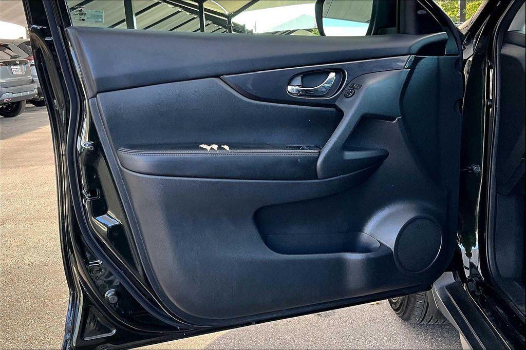 used 2020 Nissan Rogue car, priced at $17,605