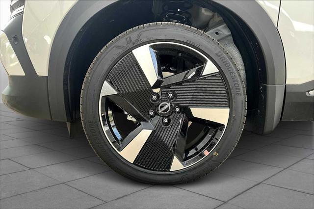new 2025 Nissan Kicks car, priced at $30,470