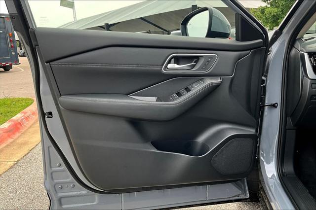 new 2025 Nissan Rogue car, priced at $40,333