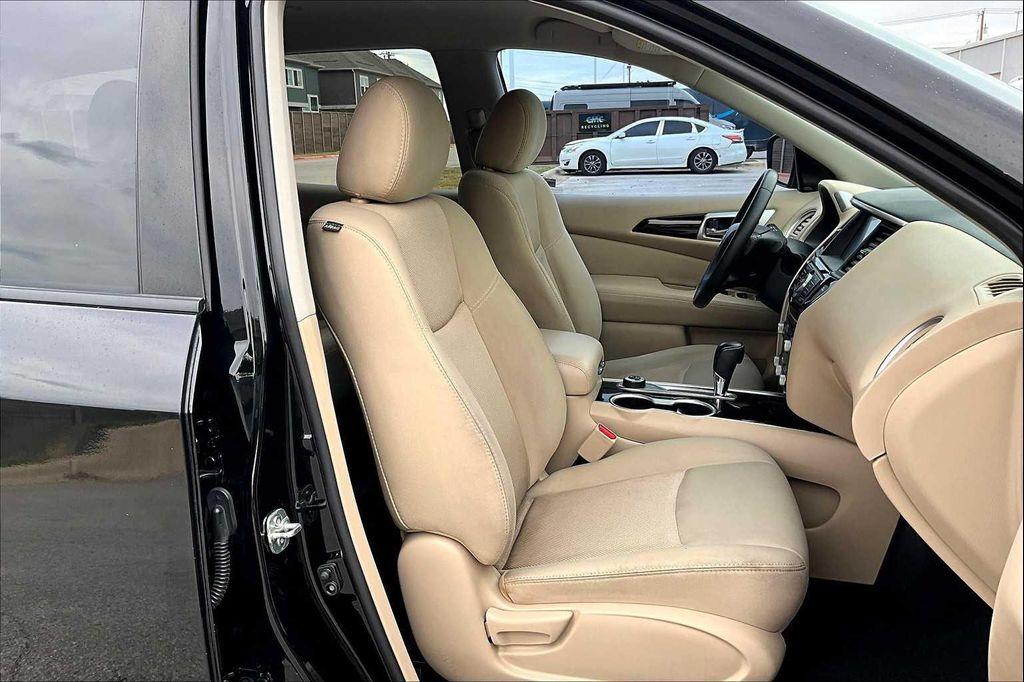 used 2020 Nissan Pathfinder car, priced at $17,336