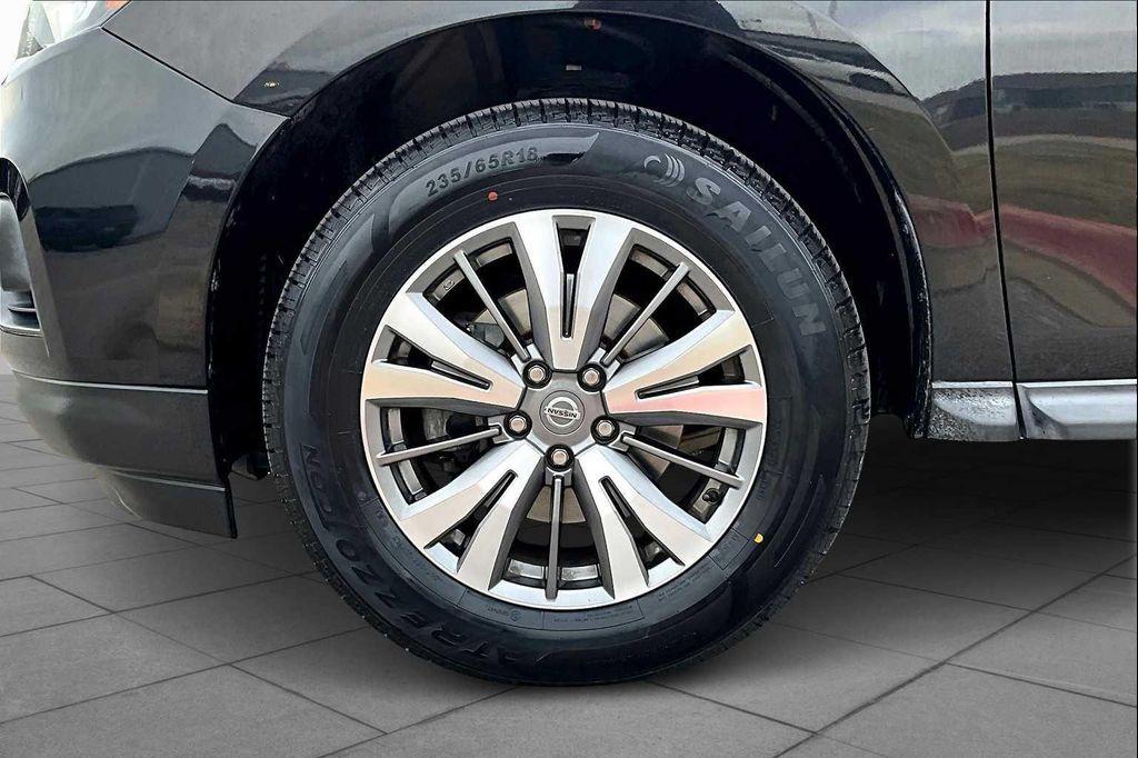used 2020 Nissan Pathfinder car, priced at $17,336
