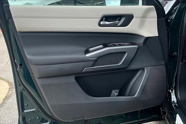 new 2025 Nissan Pathfinder car, priced at $47,680