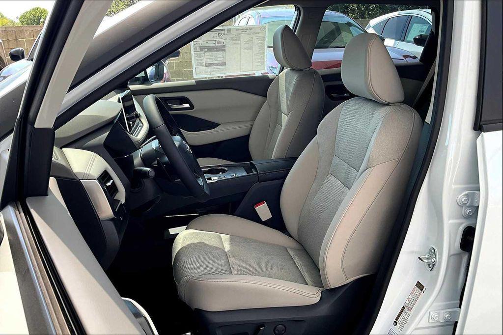 new 2025 Nissan Rogue car, priced at $32,760