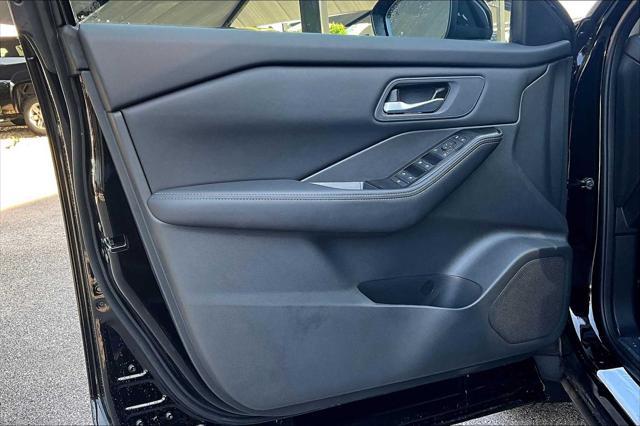new 2025 Nissan Rogue car, priced at $33,275