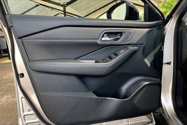 new 2025 Nissan Rogue car, priced at $43,665