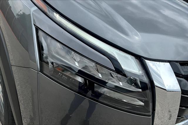 new 2025 Nissan Pathfinder car, priced at $48,190