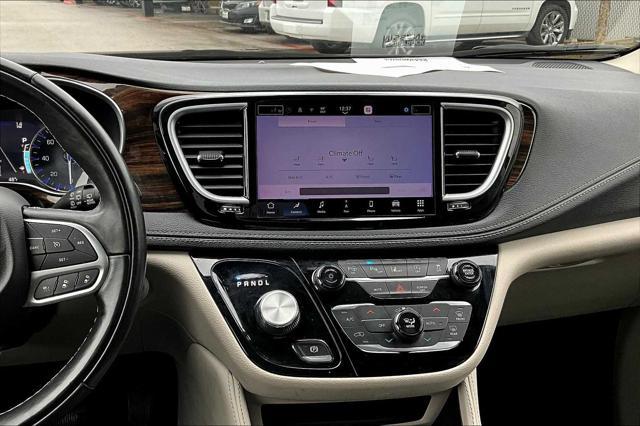 used 2022 Chrysler Pacifica car, priced at $23,364