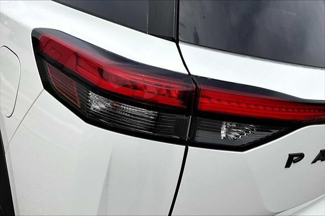 new 2025 Nissan Pathfinder car, priced at $43,438