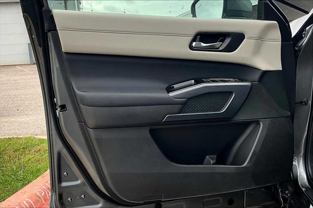 new 2025 Nissan Pathfinder car, priced at $41,528