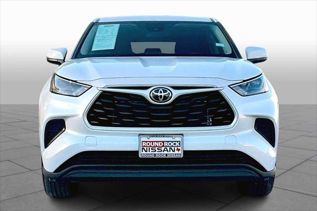 used 2022 Toyota Highlander car, priced at $31,126