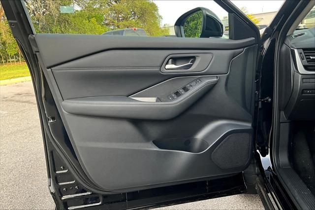 new 2025 Nissan Rogue car, priced at $35,275